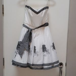 Betsy Johnson Strapless Dress sz 2